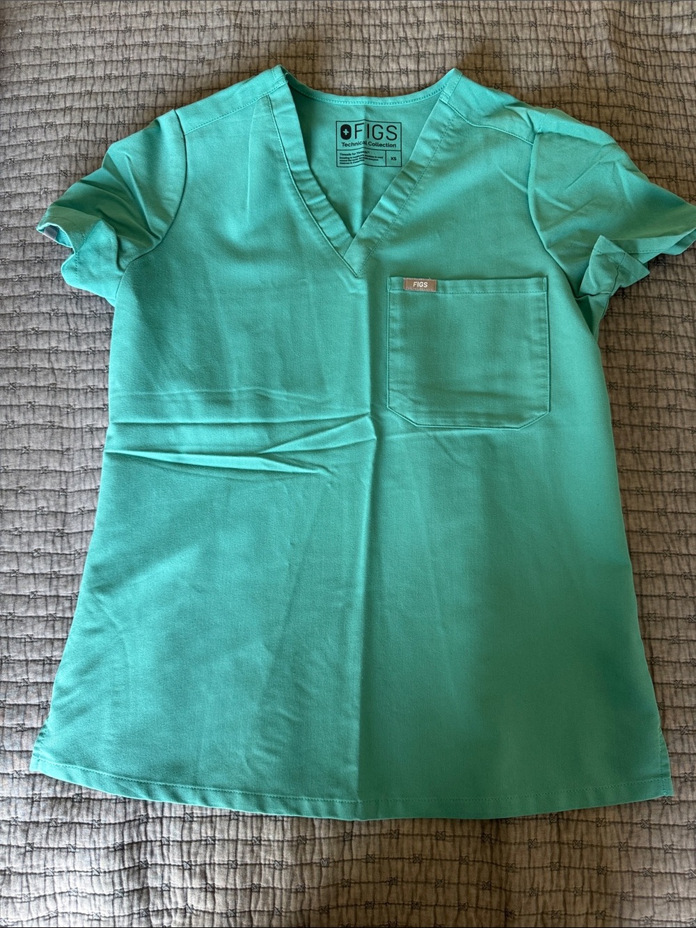 Figs Women’s Teal V-Neck Short Sleeve Top with Chest Pocket